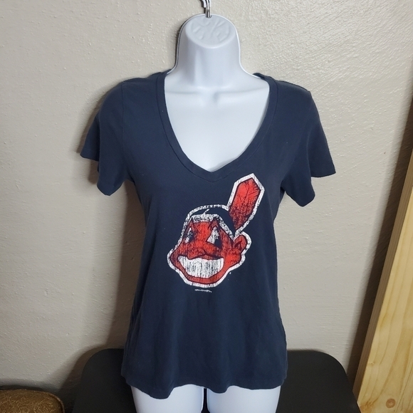 MLB VINTAGE CLEVELAND INDIANS V NECK CHIEF WAHOO WOMEN'S SHIRT SIZE MEDIUM - Picture 1 of 9